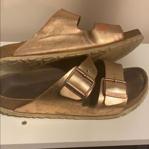 Birkenstock Shoes - Rose gold Birkenstock’s Birkenstock Shoes - Rose gold Birkenstock’s